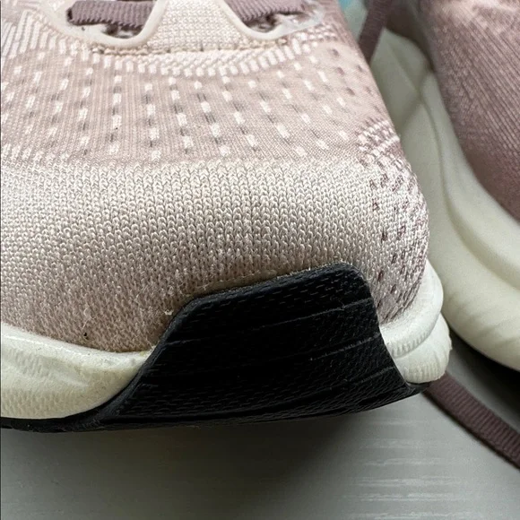 Women’s Hoka Mach 6- Size 7.5 US - Picture 12 of 17